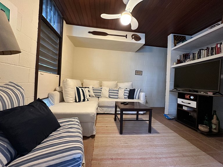 Casa pé na areia, piscina e conexão com a natureza