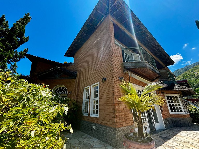 Casa de Alto Padrão à Venda – Condomínio Sobre o Mar | Ilhab