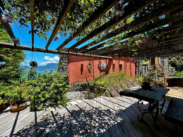 Casa de Alto Padrão à Venda – Condomínio Sobre o Mar | Ilhab