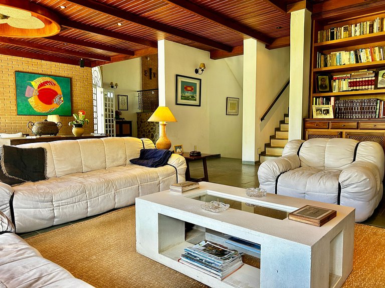 Casa de Alto Padrão à Venda – Condomínio Sobre o Mar | Ilhab