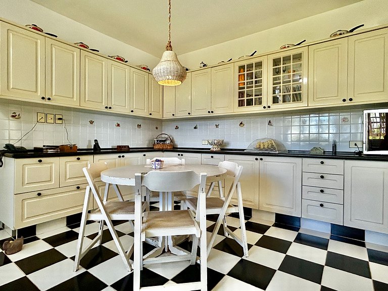 Casa de Alto Padrão à Venda – Condomínio Sobre o Mar | Ilhab