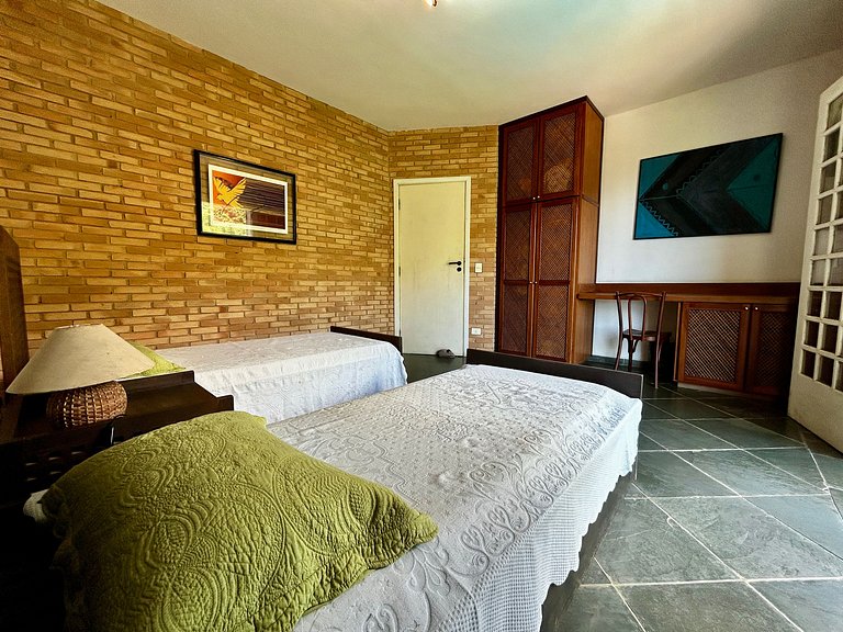 Casa de Alto Padrão à Venda – Condomínio Sobre o Mar | Ilhab