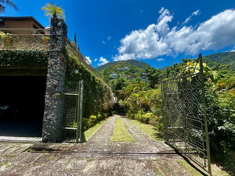 Casa de Alto Padrão à Venda – Condomínio Sobre o Mar | Ilhab