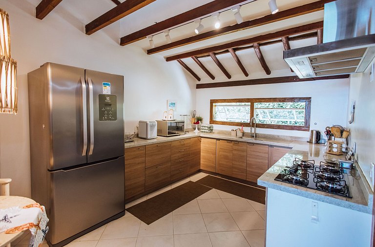 Casa Exclusiva Pé-na-Areia ao Sul de Ilhabela – Projeto Iraê