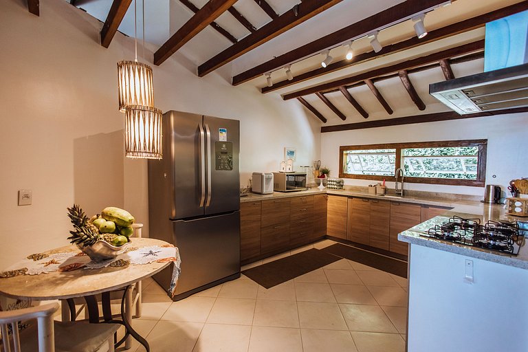 Casa Exclusiva Pé-na-Areia ao Sul de Ilhabela – Projeto Iraê