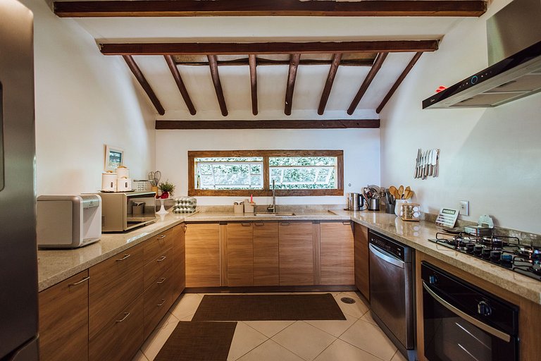 Casa Exclusiva Pé-na-Areia ao Sul de Ilhabela – Projeto Iraê