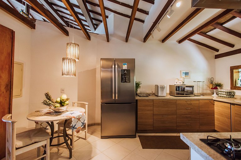 Casa Exclusiva Pé-na-Areia ao Sul de Ilhabela – Projeto Iraê