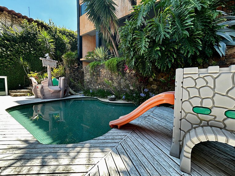 Casa costeira, Sul da Ilha, piscina e área gourmet