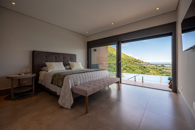 Casa luxuosa, piscina aquecida e borda infinita