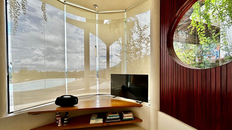 A 150m da praia, piscina aquecida e vista