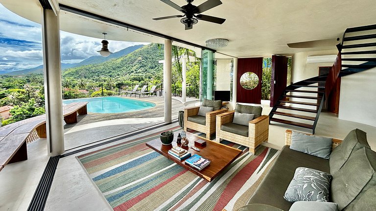 A 150m da praia, piscina aquecida e vista