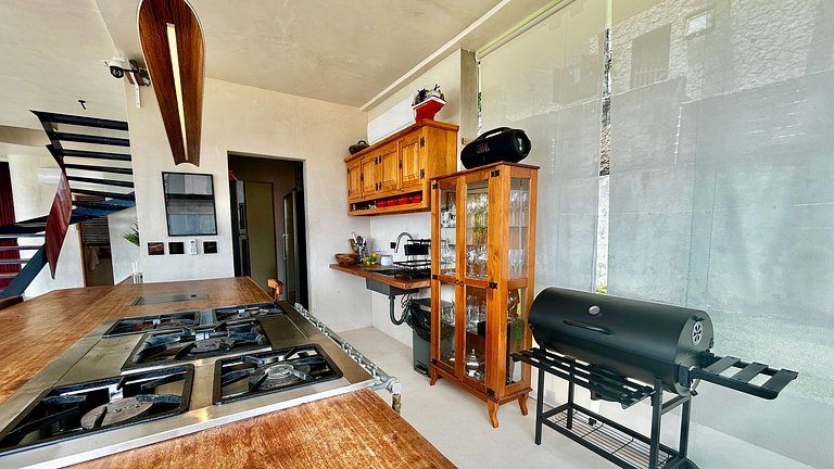 A 150m da praia, piscina aquecida e vista