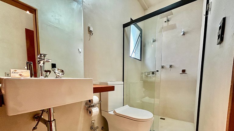 A 150m da praia, piscina aquecida e vista