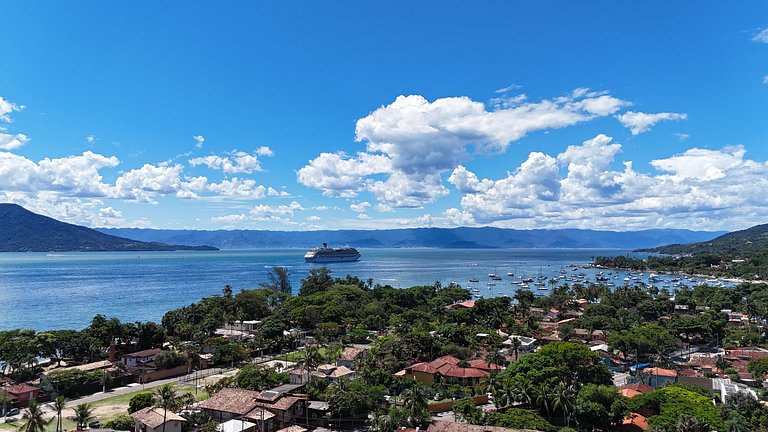 A 150m da praia, piscina aquecida e vista