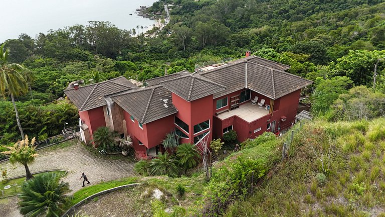Casa à Venda em Siriuba, Ilhabela – Vista Mar, Piscina e Con