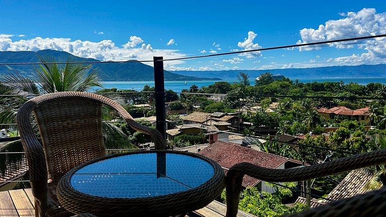 A 150m da praia, piscina aquecida e vista