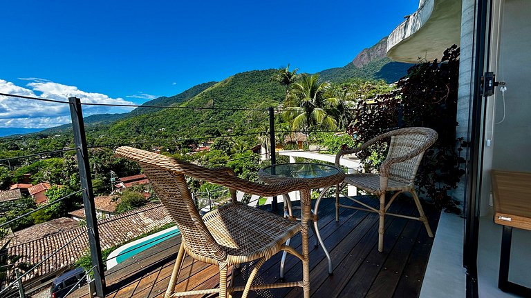 A 150m da praia, piscina aquecida e vista