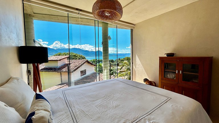 A 150m da praia, piscina aquecida e vista