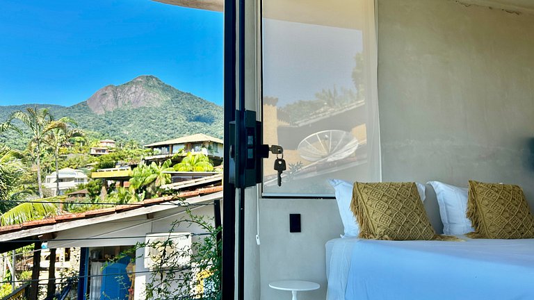 A 150m da praia, piscina aquecida e vista