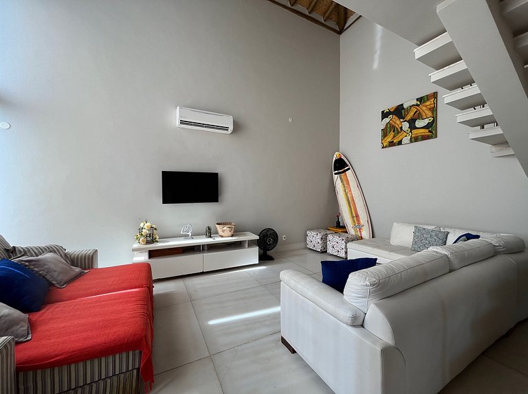 Sua casa em Ilhabela te espera, com vista permanente para o