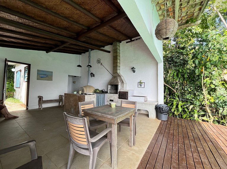 Sua casa em Ilhabela te espera, com vista permanente para o