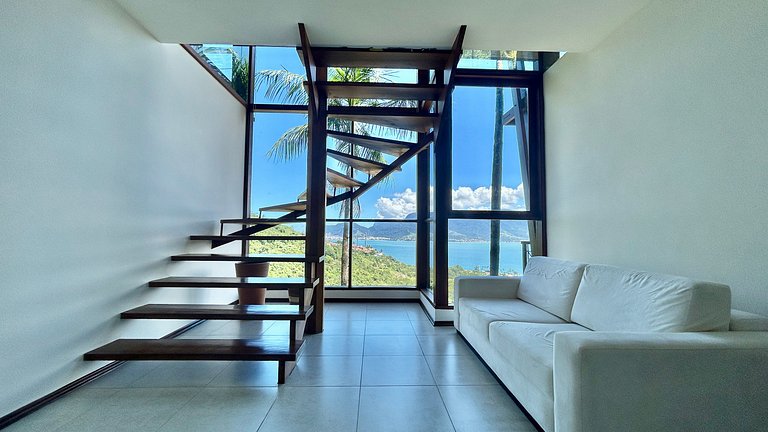 Casa em condomínio, piscina aquecida e vista