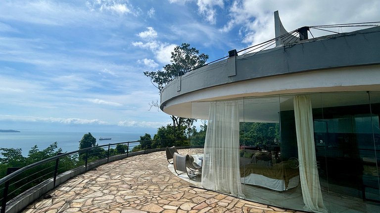 Casa em condomínio, espaço gourmet e piscina
