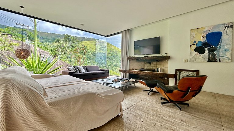 Casa em condomínio, espaço gourmet e piscina