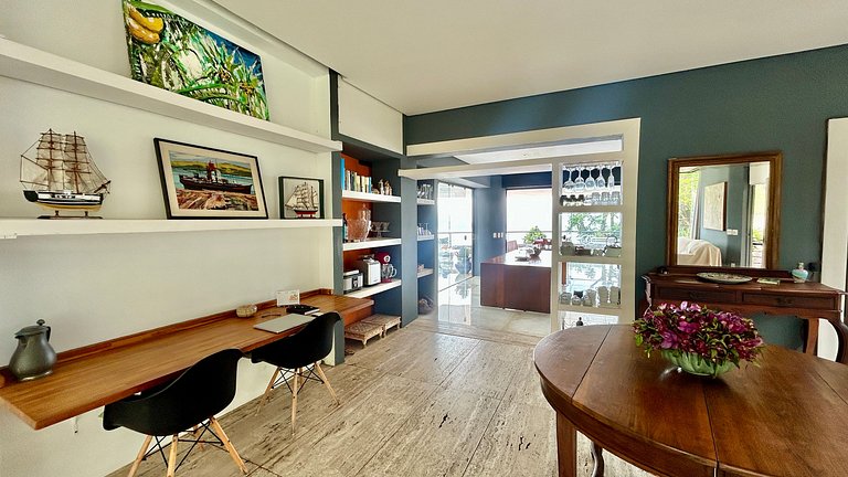 Casa em condomínio, espaço gourmet e piscina