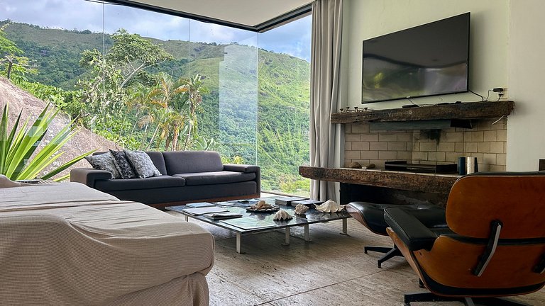 Casa em condomínio, espaço gourmet e piscina