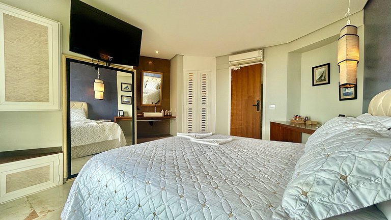 Casa em condomínio, espaço gourmet e piscina