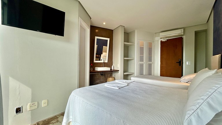 Casa em condomínio, espaço gourmet e piscina