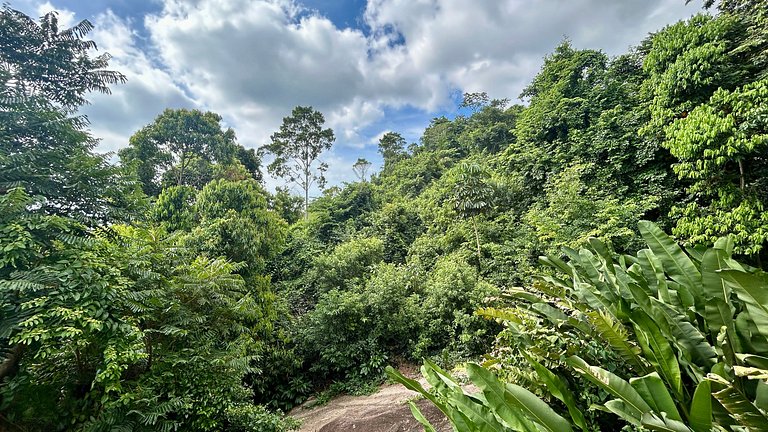 Casa em condomínio, espaço gourmet e piscina