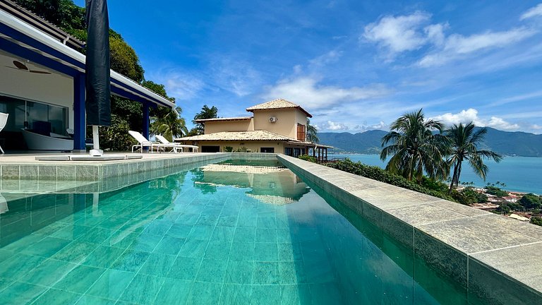 Piscina aquecida, sauna, churrasqueira, na Vila