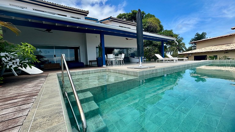 Piscina aquecida, sauna, churrasqueira, na Vila