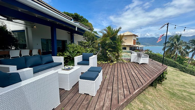 Piscina aquecida, sauna, churrasqueira, na Vila