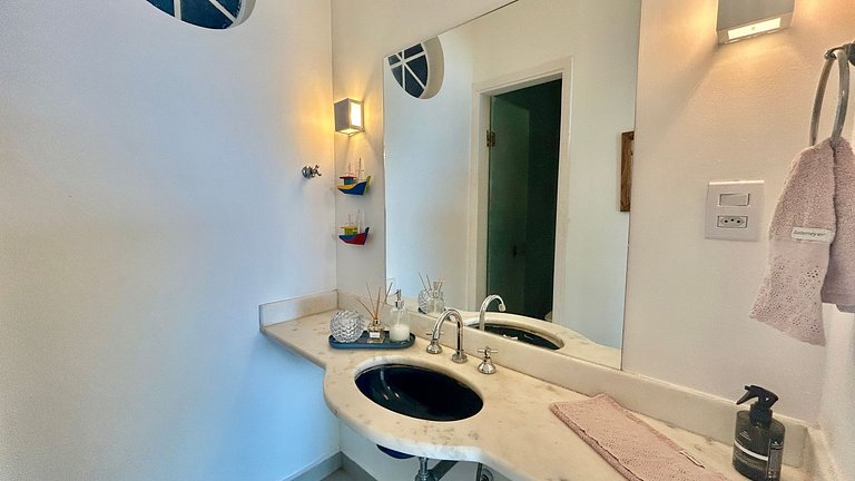 Piscina aquecida, sauna, churrasqueira, na Vila