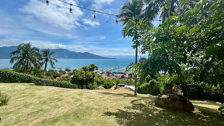 Piscina aquecida, sauna, churrasqueira, na Vila