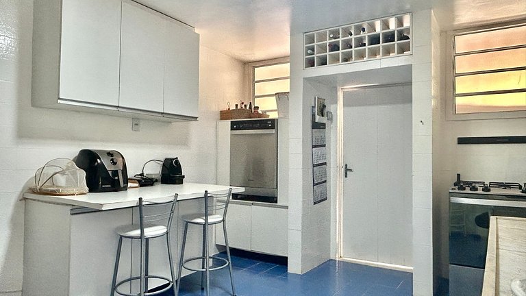 Piscina aquecida, sauna, churrasqueira, na Vila