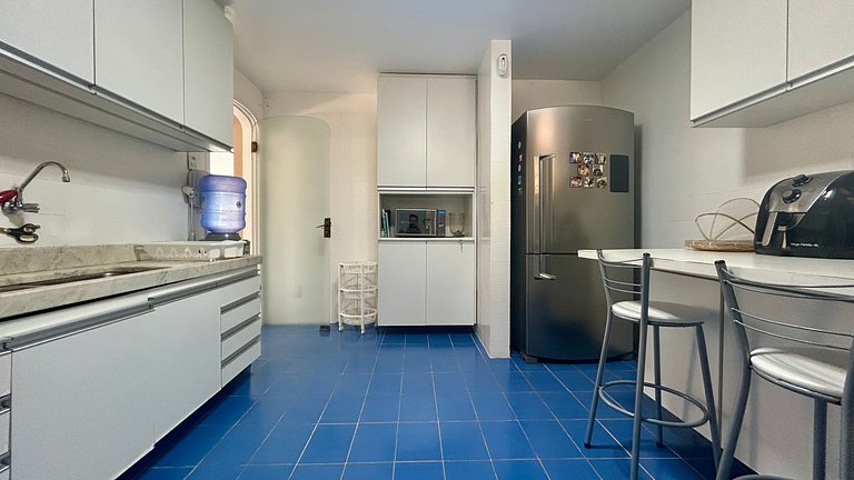 Piscina aquecida, sauna, churrasqueira, na Vila