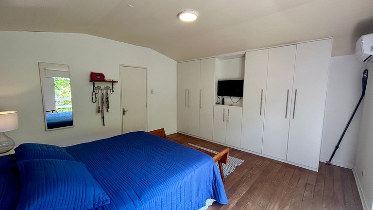 Piscina aquecida, sauna, churrasqueira, na Vila