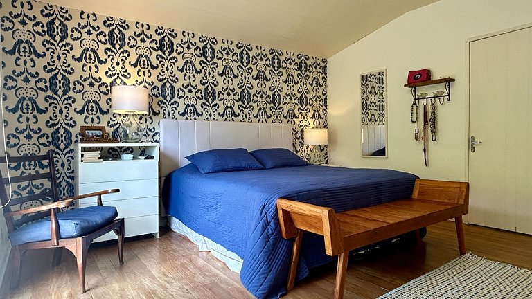 Piscina aquecida, sauna, churrasqueira, na Vila