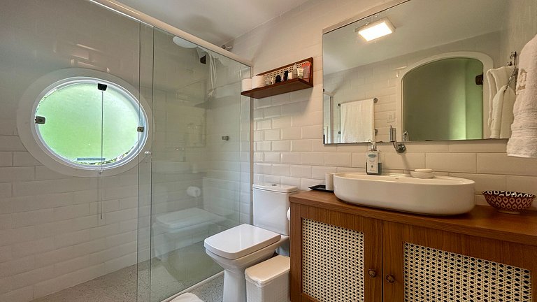 Piscina aquecida, sauna, churrasqueira, na Vila