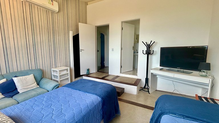 Piscina aquecida, sauna, churrasqueira, na Vila