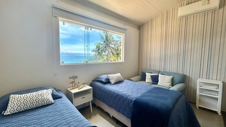 Piscina aquecida, sauna, churrasqueira, na Vila