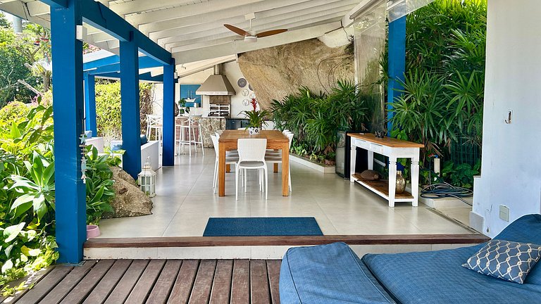 Piscina aquecida, sauna, churrasqueira, na Vila