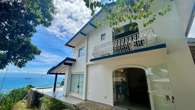 Piscina aquecida, sauna, churrasqueira, na Vila