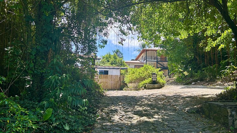 Piscina aquecida, sauna, churrasqueira, na Vila