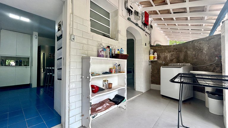 Piscina aquecida, sauna, churrasqueira, na Vila