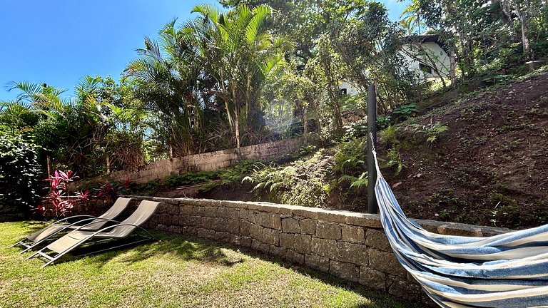 Casa contemporânea, piscina, vista, espaço gourmet